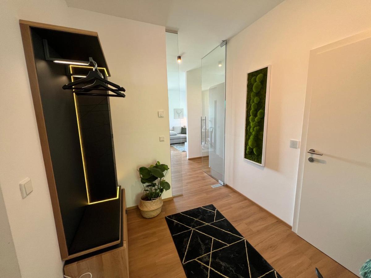 Designapartment Blue Sky -55M2-Free Parking & Wifi Graz Exterior foto